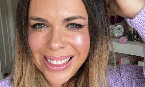 Make-up artist Laura Forrest postal delivery address update