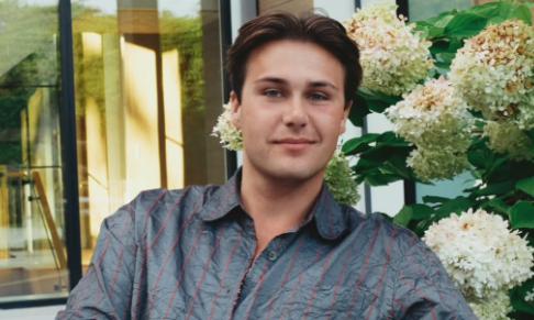 Vanity Fair (USA) names Associate Fashion Editor