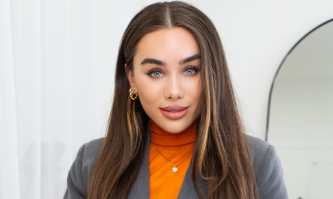 Melissa Lloyd PR signs make-up artist and educator (124.5k Instagram followers)
