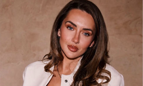 RIZZO The Agency signs Love Island star and influencer (199.5k Instagram followers)