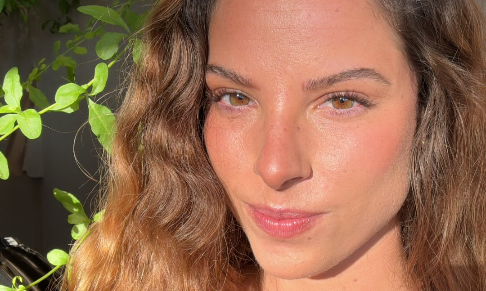 Make-up artist and groomer Isabel Concetta signs to agency (2k Instagram followers)