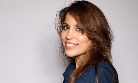 Celebrity make-up and hair artist Famida Pathan signs to agency (15.5k Instagram followers)