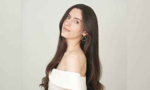 LVE Social signs hair influencer