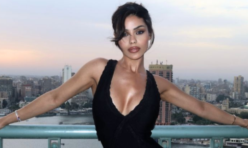 OTG signs fashion and beauty influencer (USA)