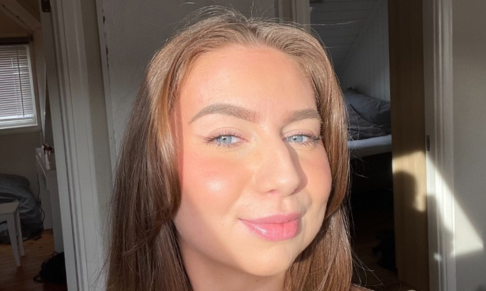 capsule. names Junior Account Manager