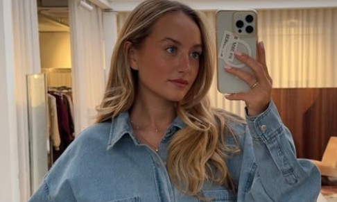 Fashion influencer launches Substack