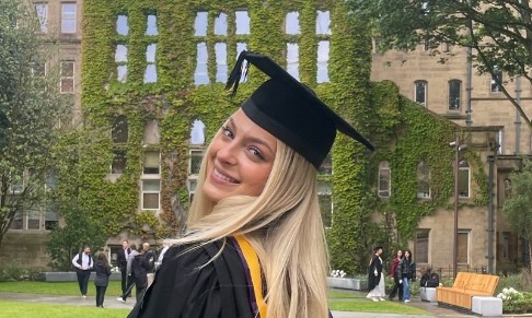 self-portrait appoints PR & VIP Assistant