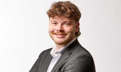 PEOPLE Magazine (USA) names Editorial Assistant