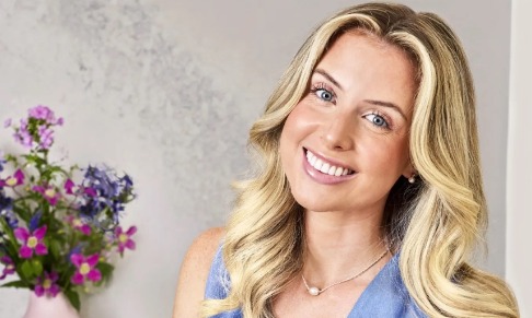 Belle PR signs women's health influencer (781k Instagram followers)