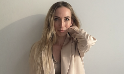 Former ELLE Decor Associate Digital Editor goes freelance (USA)
