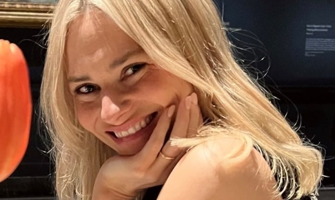 Insanity Group signs author and journalist (319.8k Instagram followers)