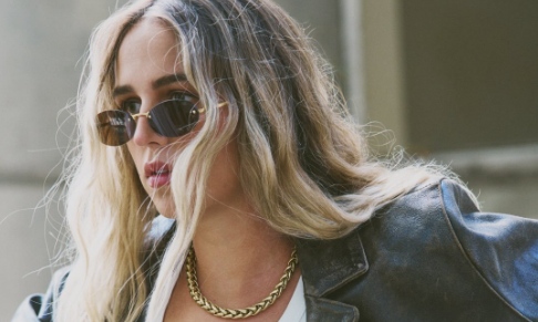 LuxeGen social media assistant and influencer Lola Lawlor signs to talent agency (7.6k Instagram followers)