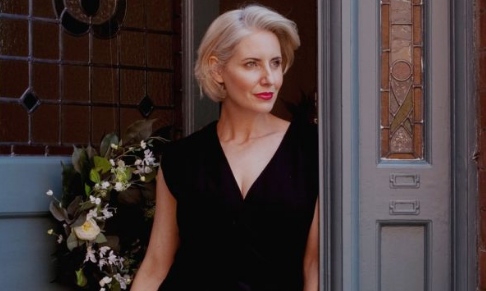 OTG signs photographer, home and lifestyle influencer (748.5k Instagram followers)