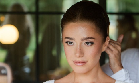 OTG signs lifestyle and beauty influencer (113.3k TikTok followers)