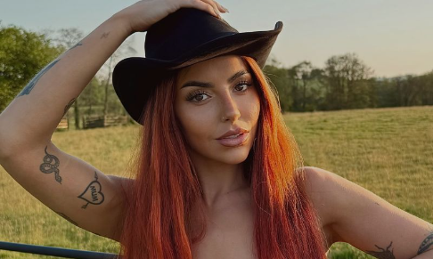 OTG signs beauty, lifestyle and fashion influencer (135.1k Instagram followers)