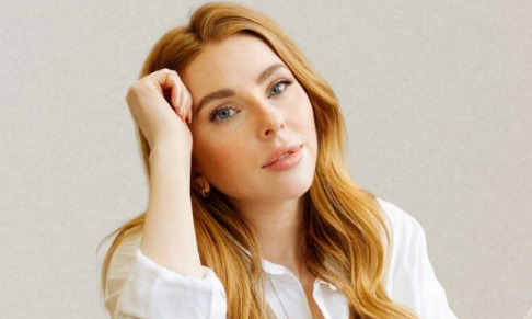 Well Enough podcast host and journalist Emilie Lavinia signs to agency (37.3k Instagram followers)