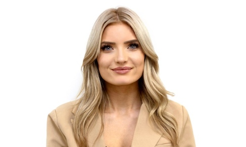 b. the agency appoints Senior Account Manager (Beauty)