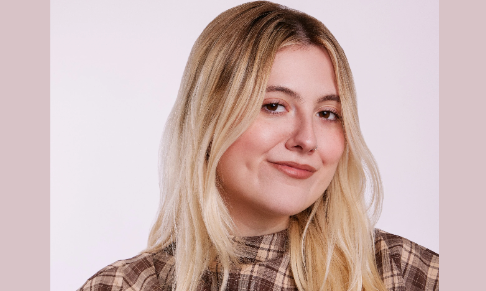Make-up artist Callie Foulsham signs to agency (4.6k Instagram followers)