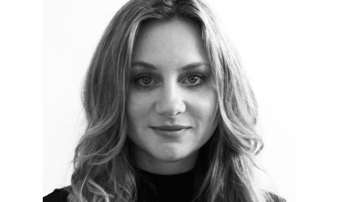 Make-up artist and hair stylist Margo Holder signs to agency (10.2k Instagram followers)