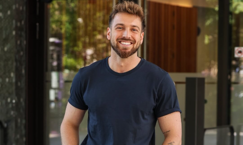 TV personality and podcast host Sam Thompson signs to agency (2.9m Instagram followers)
