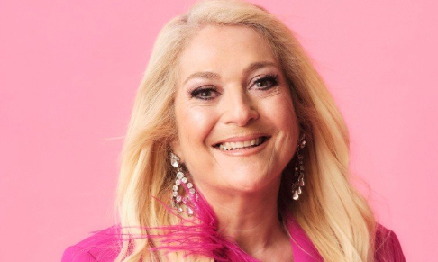Broadcaster and presenter Vanessa Feltz signs to agency (400.7k Instagram followers)