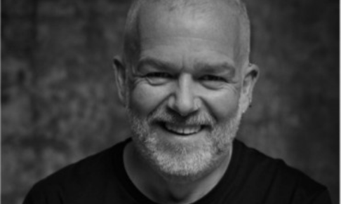 summer. represents hair stylist