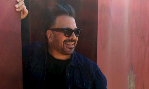 Tomlinson Management Group signs hair stylist