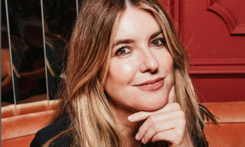 Beauty blogger announces address change