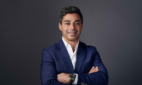 Expert Commentary available: Dr Yannis Alexandrides offers comments and interviews on general skin health, plastic surgery and more